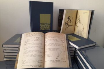 A művész kitárt ajtaja