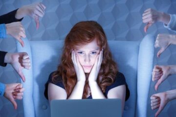 Tudományos kávéház: Internetes zaklatás